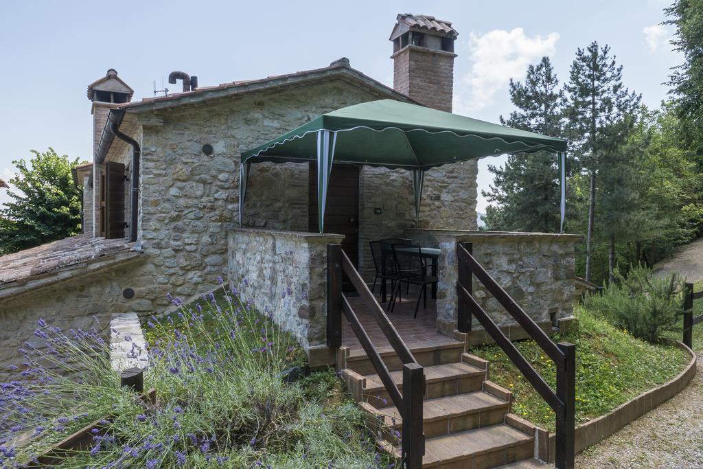 Agriturismo Monte Acuto Umbertide Ruang foto