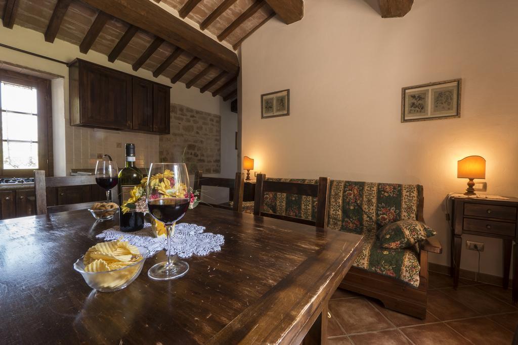Agriturismo Monte Acuto Umbertide Ruang foto