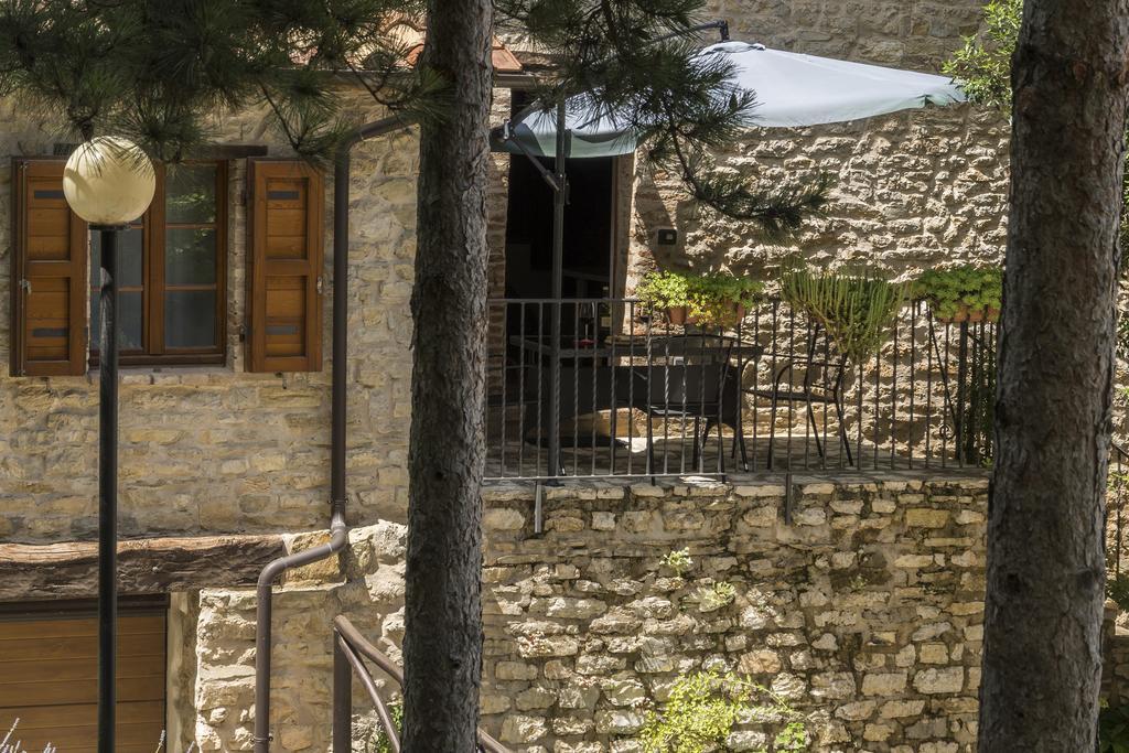 Agriturismo Monte Acuto Umbertide Ruang foto