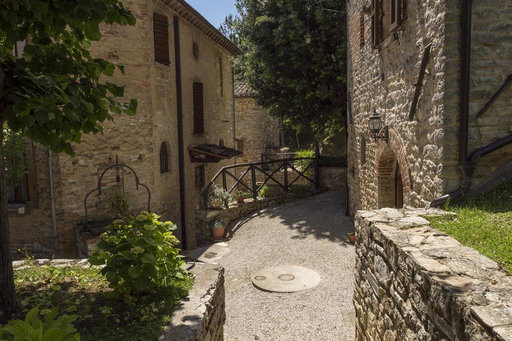 Agriturismo Monte Acuto Umbertide Ruang foto