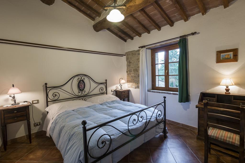 Agriturismo Monte Acuto Umbertide Ruang foto