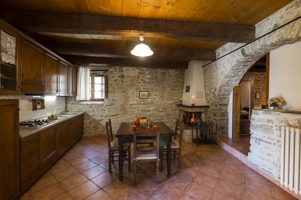Agriturismo Monte Acuto Umbertide Ruang foto
